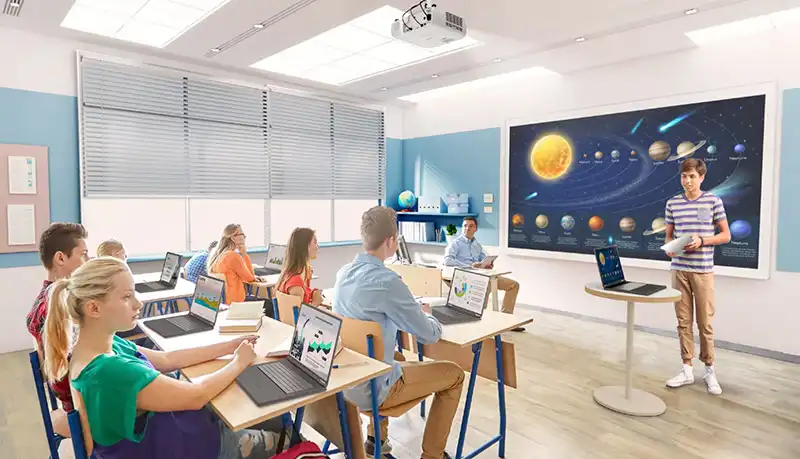 Epson EB-E12 یک ویدئو پروژکتور اقتصادی و خوشقیمت