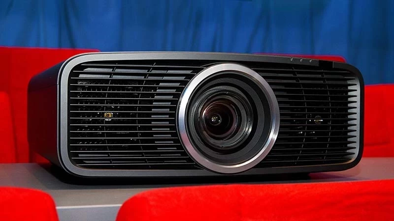 بررسی ویدئو پروژکتور جی وی سی JVC DLA-NZ700