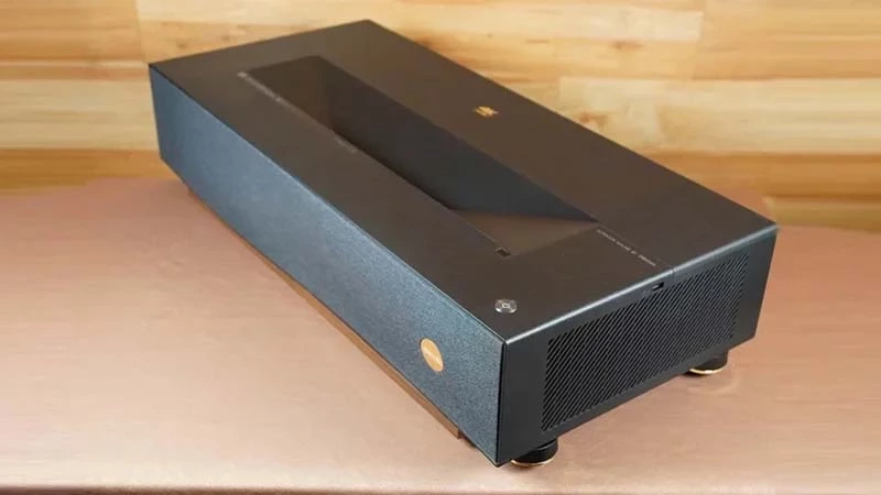 بررسی ویدئو پروژکتور تلویزیونی لیزری بنکیو BenQ V5000i 4K RGB