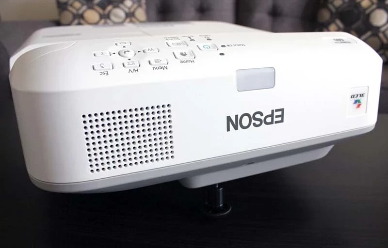 بررسی ویدئو پروژکتور اپسون Epson PowerLite 680