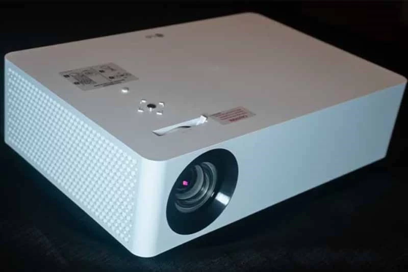 بررسی ویدئو پروژکتور ال‌جی مدل LG HU70LA CINEBEAM THINQ