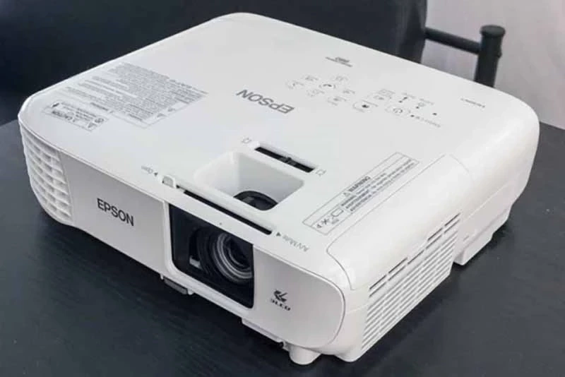 بررسی ویدئو پروژکتور اپسون Epson Home Cinema 880