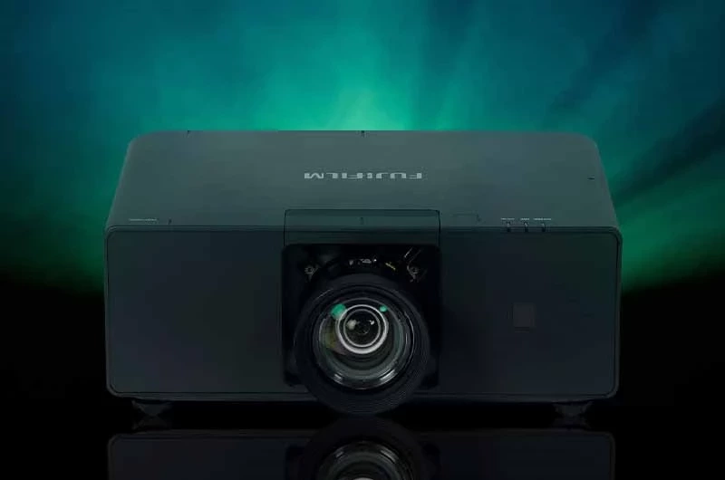 بررسی ویدئو پروژکتور فوجی فیلم  Fujifilm FP-ZUH12000