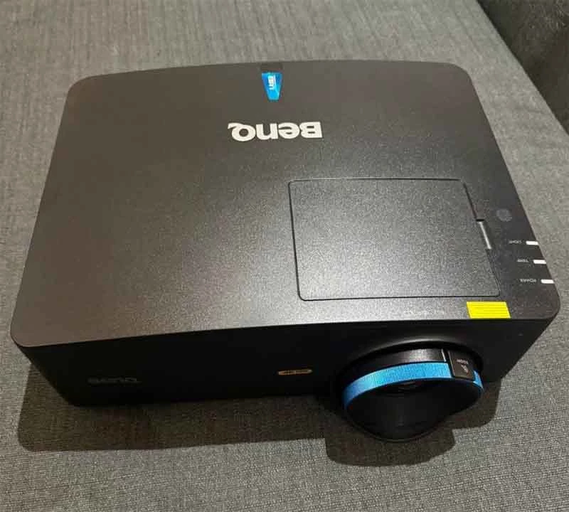 بررسی ویدئو پروژکتور شبیه سازی گلف و خانگی BenQ LK936ST 4K