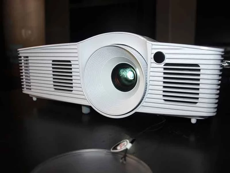 بررسی ویدئو پروژکتور اپتما  Optoma HD28DSE