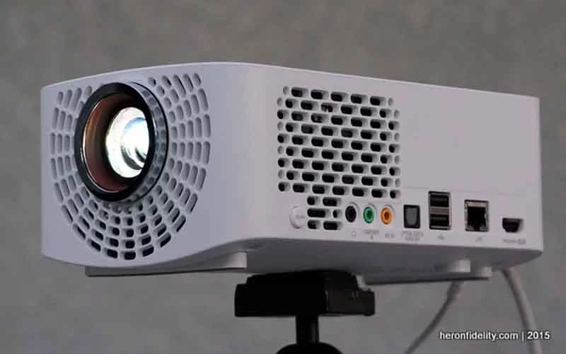 بررسی ویدئو پروژکتور ال‌جی LG PF1500