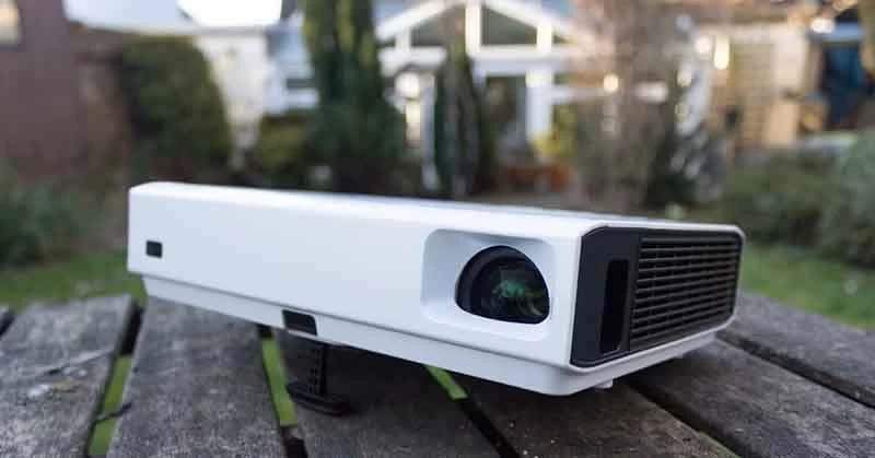 بررسی ویدئو پروژکتور قابل حمل بریلنز Brilens Technology LS1280