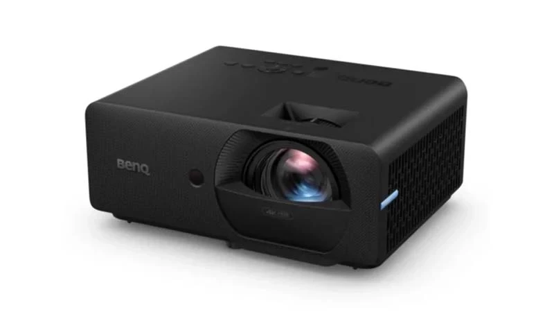 بررسی ویدئو پروژکتور بنکیو شبیه‌سازی گلف پرتاب کوتاه BenQ LK830ST 4K UHD