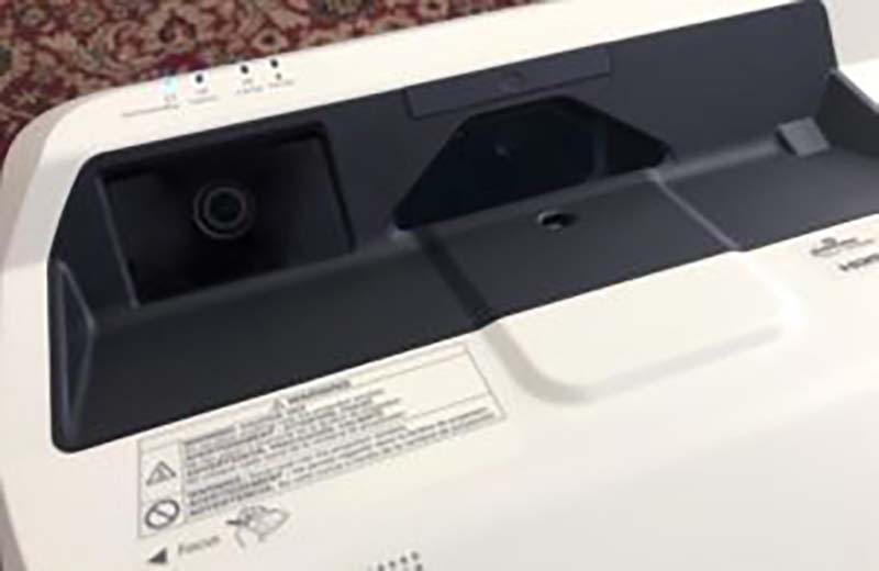 Epson-BrightLink-696Ui_Lens-and-Sensor