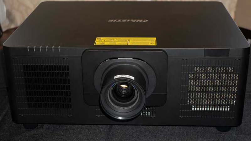 Christie-LHD878-view