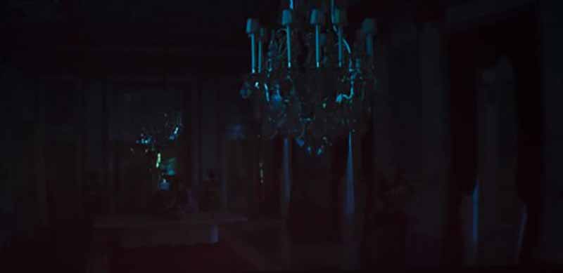 BenQHT9060_mockingjay_diningroom_chandelier