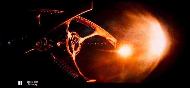 HU85LA_passengers_ship_fireball
