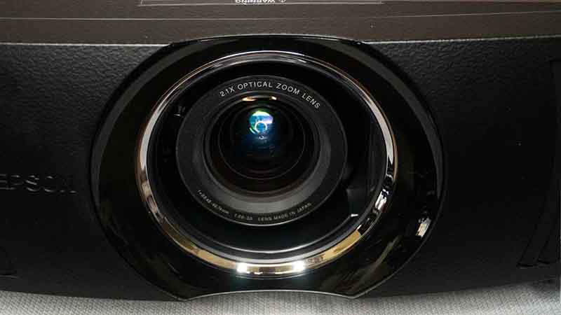 Epson-LS12000-lens