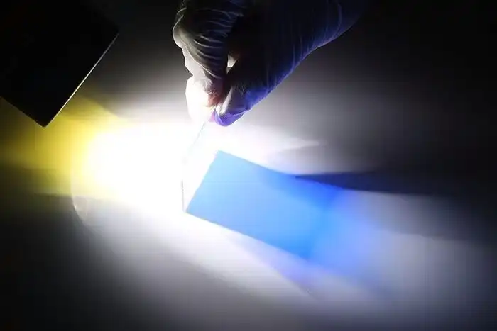آینه دوکرومیک (Dichroic Mirror)