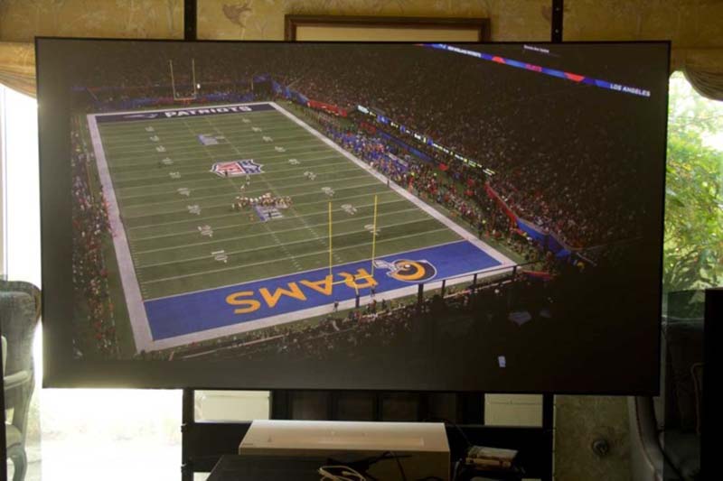 HU85LA_football_field