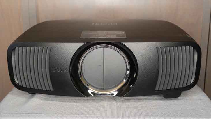Epson-LS12000-Sample-Lens-cover-closed