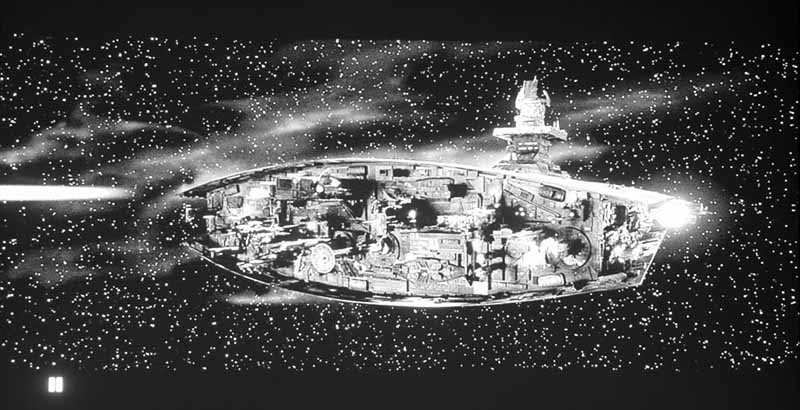 pro-cinema-4030_5thelement_starship_large