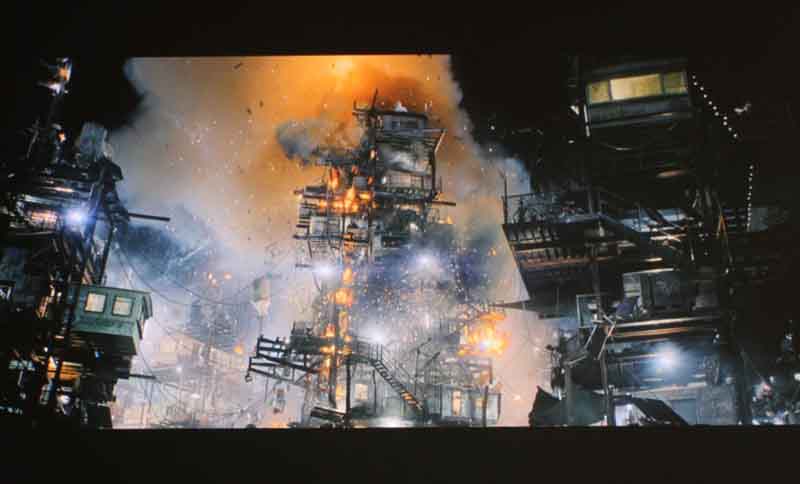 ViewSonic-X10-4KE_Ready-Player-One-Stacks-Explosion