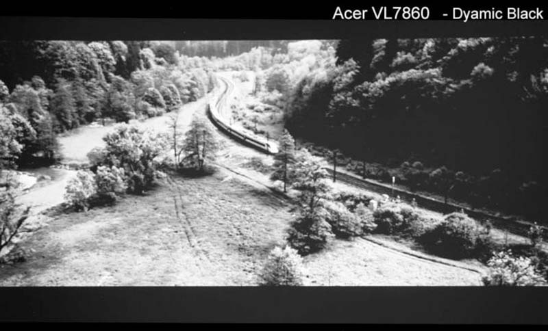 Acer-VL7860_bond_train_Laser-Dimming-On