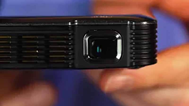 brookstone-hdmi-pocket-