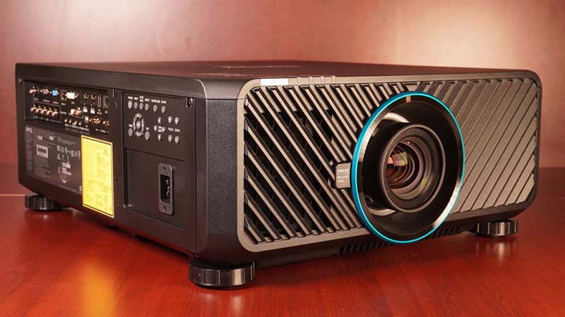 BenQ_LU9750_PJB_Front_Right
