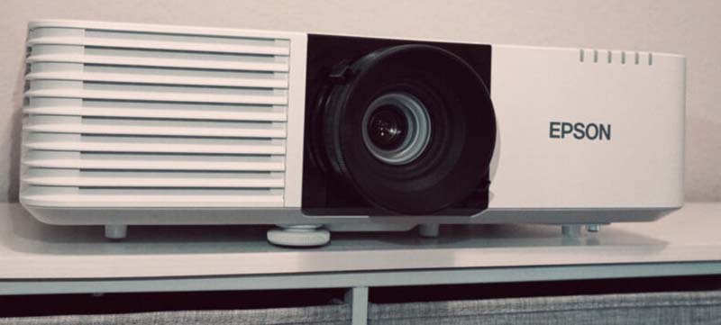 Epson-PowerLite-L570U-sample-front