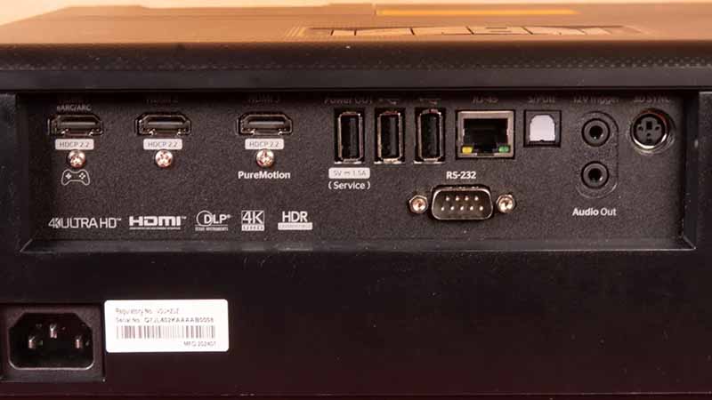 Optoma_UHZ55_Inputs