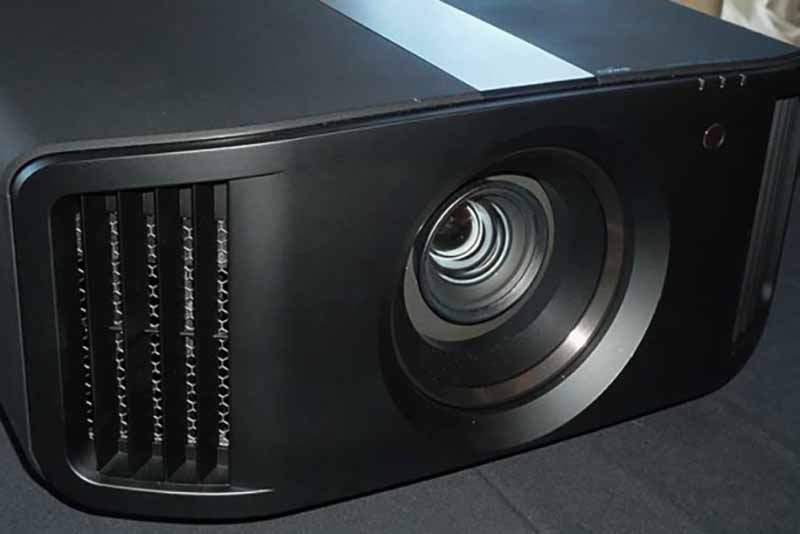 JVC_DLA-NX7_Front