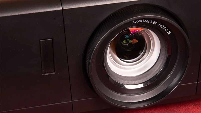Optoma_UHZ55_Lens