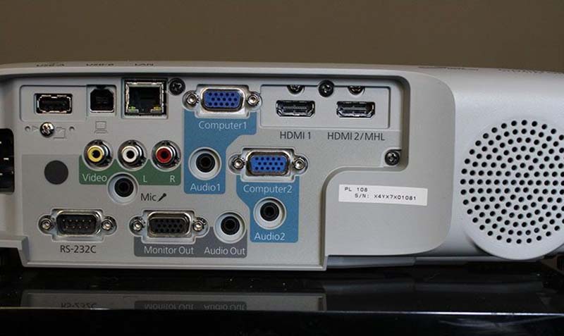Epson_PowerLite_108_HardwareInputPanel