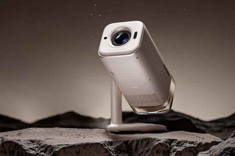 Aurzen-Boom-Air-1080p-Smart-Portable-Projector-Review_Hero-Shot