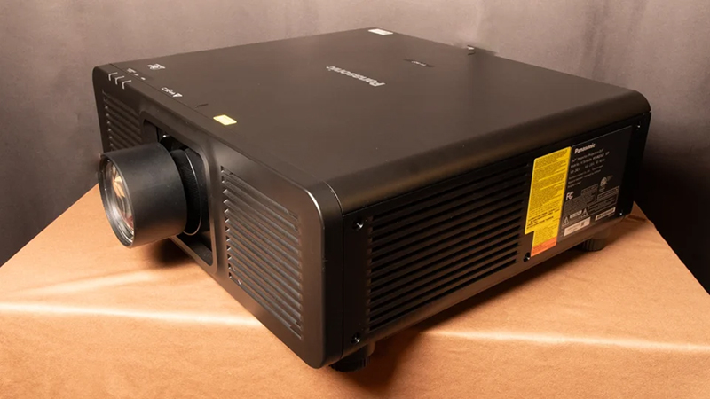 Panasonic_PT-RQ7_PJBProdShot