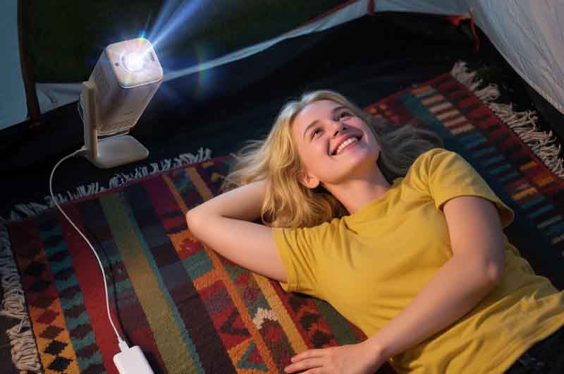 Aurzen-Boom-Air-1080p-Smart-Portable-Projector-Review_Lifestyle