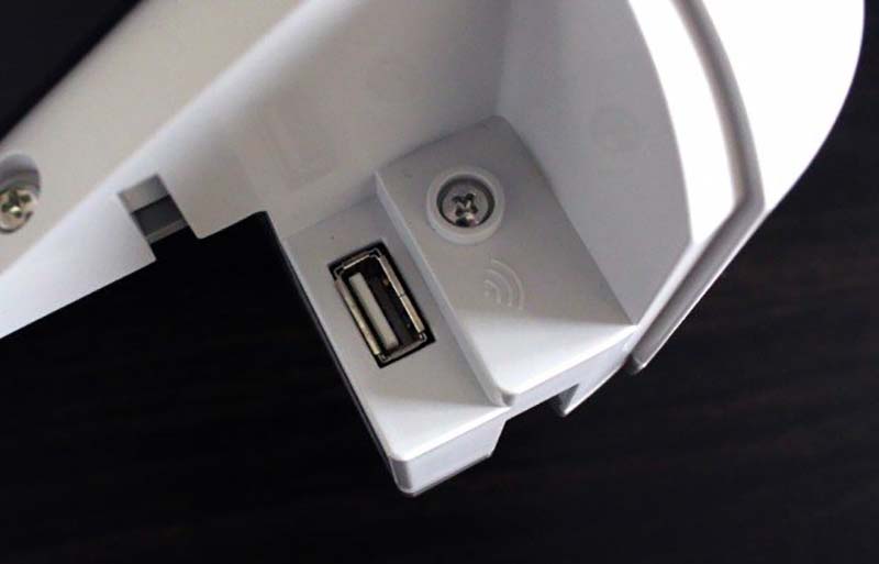 Epson-PowerLite-680_Wireless-Module-Input-e