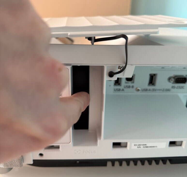 فوکوس دستی Epson EH-QS100