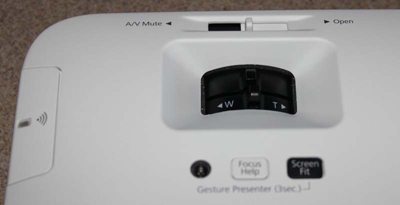 Epson-Powerlite-2265U-Lens