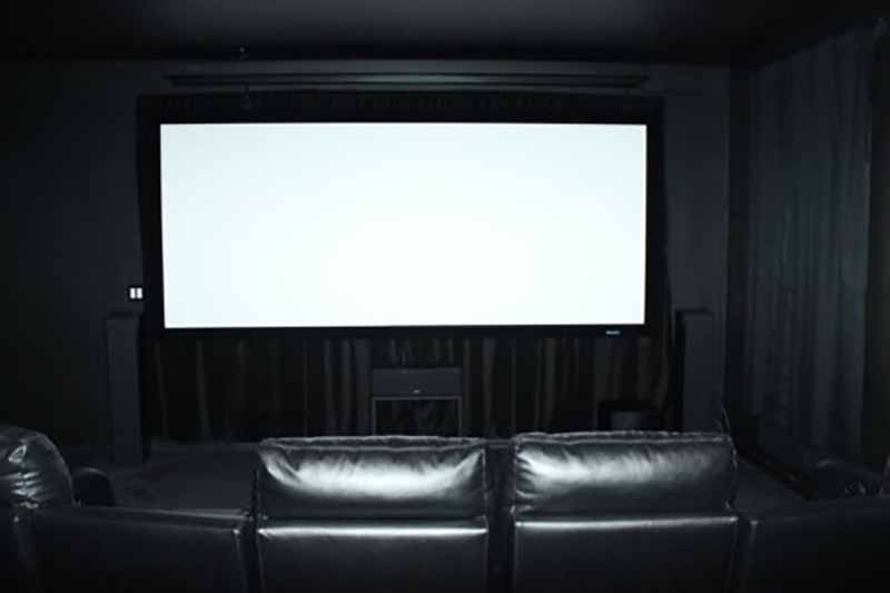 Stewart-Screen-Wall-Room-Pic