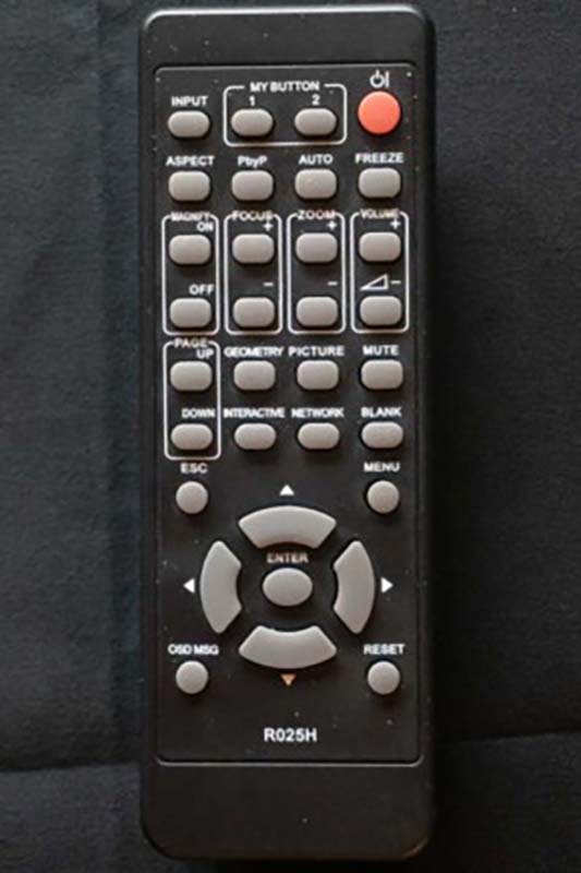 Christie-LWU530-remote