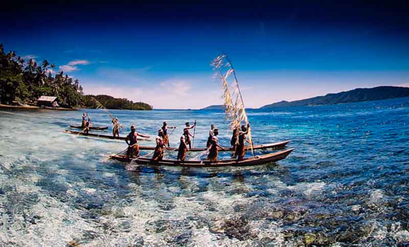 HC5050UB_4K_journey-to-the-south-pacific_outriggers