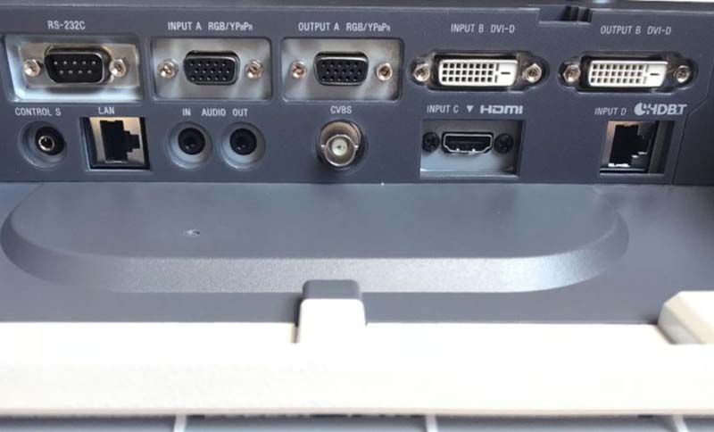 Sony-VPL-FHZ61_Inputs-Panel