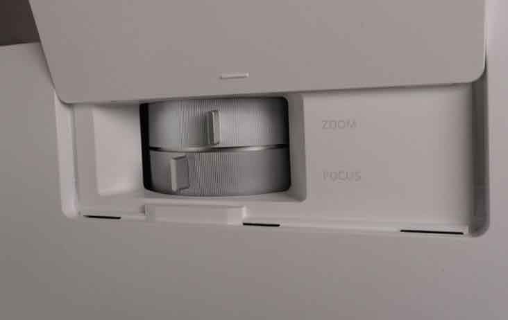 LG_HU710PW_ZoomFocus