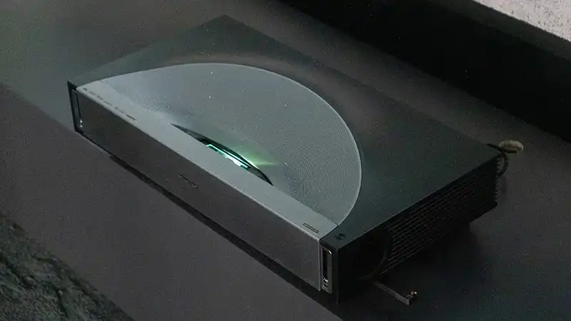 ویدئو پروژکتور Hisense PX4 Pro قدرتمند برای سینمای خانگی و گیمینگ