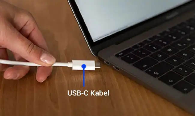 اتصال مک بوک به ویدئو پروژکتور با کابل USB