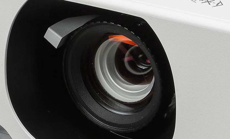 NEC-NP-P474U_Lens